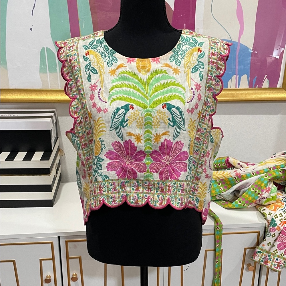 Embroidered Floral Crop Top in Multi Pink
